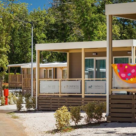 Mobile Homes Premium Relax Park Umag By Camp4You Karigador Bagian luar foto
