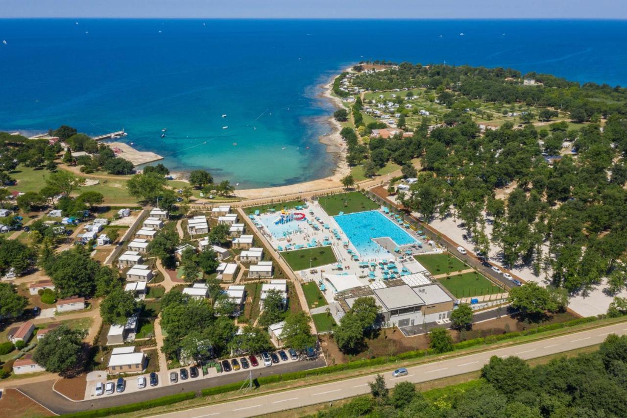 Mobile Homes Premium Relax Park Umag By Camp4You Karigador Bagian luar foto