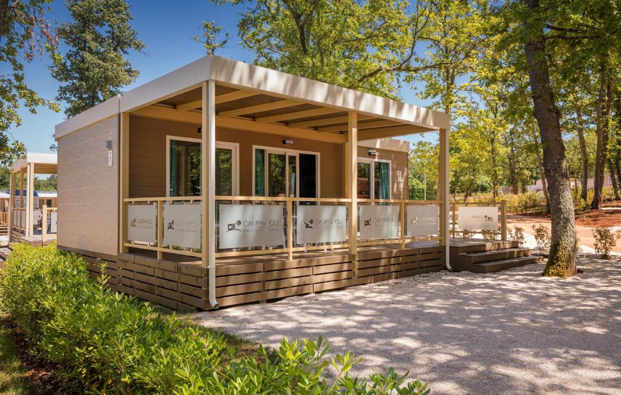 Mobile Homes Premium Relax Park Umag By Camp4You Karigador Bagian luar foto