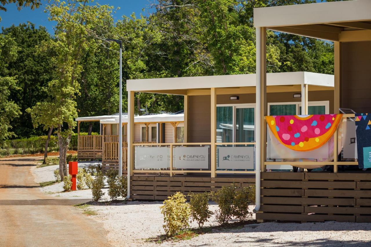Mobile Homes Premium Relax Park Umag By Camp4You Karigador Bagian luar foto